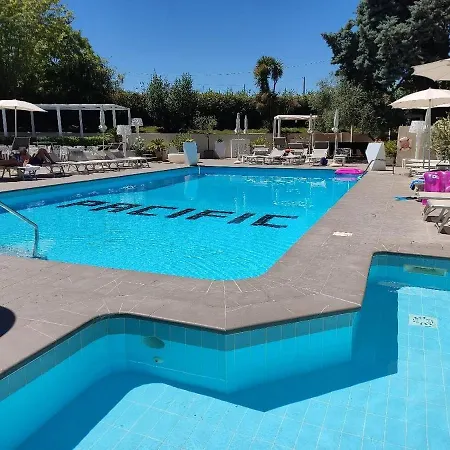 Hotel Pacific